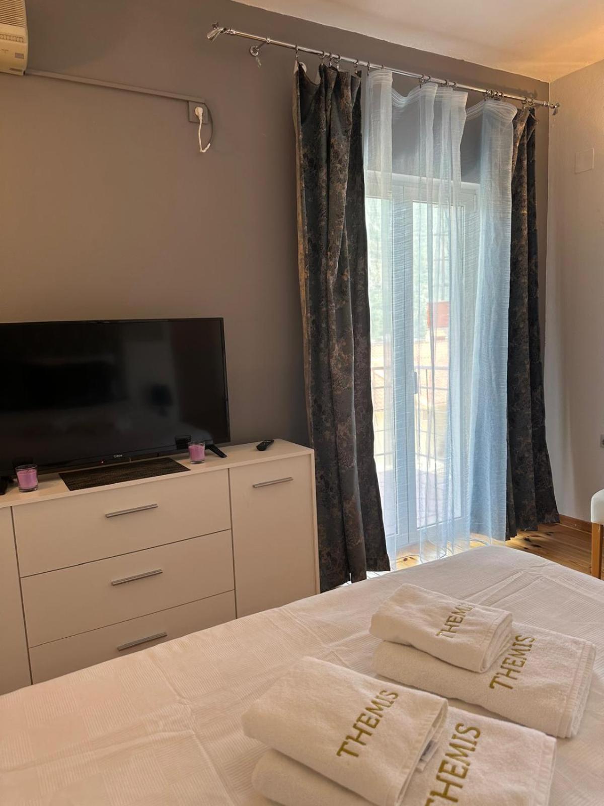 Themis Apart Hotel コトル エクステリア 写真