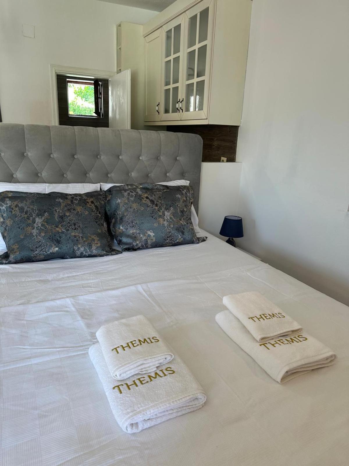 Themis Apart Hotel コトル エクステリア 写真